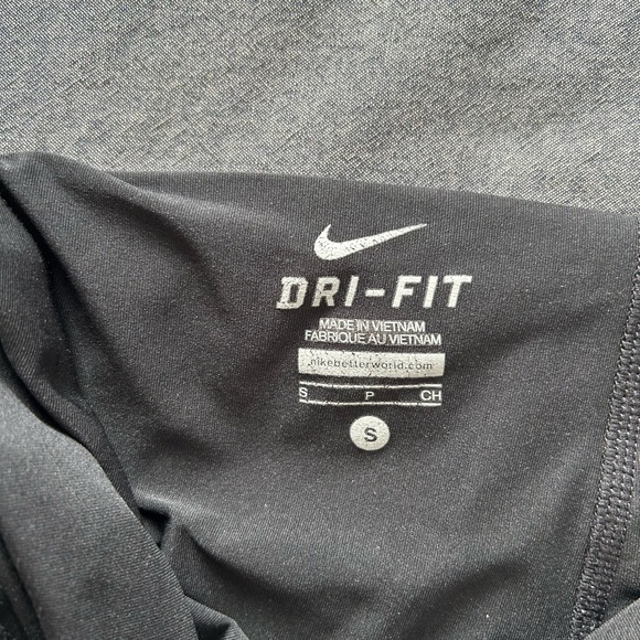 Nike running shorts - Picture 3 of 4